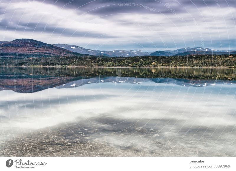 konform | wie oben, so unten Landschaft Norwegen Nordnorwegen Fjord Berge Wasser Spiegelung Reise Weite Einsamkeit Himmel Berge u. Gebirge