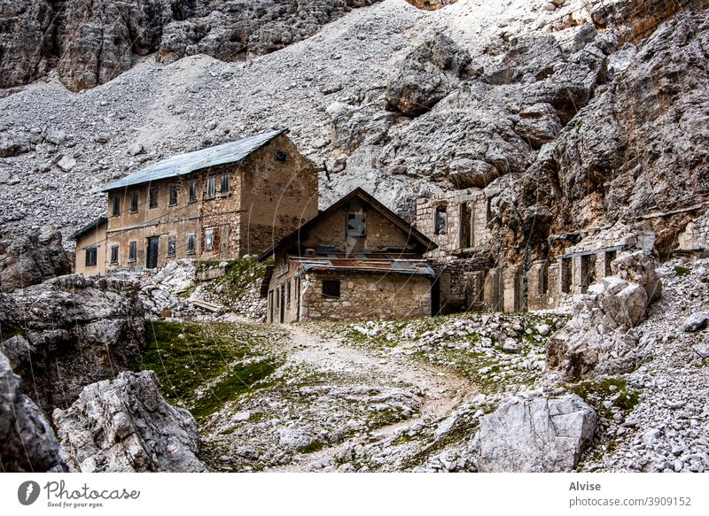 aufgabe in den dolomiten zwei Landschaft alpin Alpen Italien Berge u. Gebirge Dolomiten im Freien reisen Gipfel wandern Natur dolomiti schön Zufluchtsort