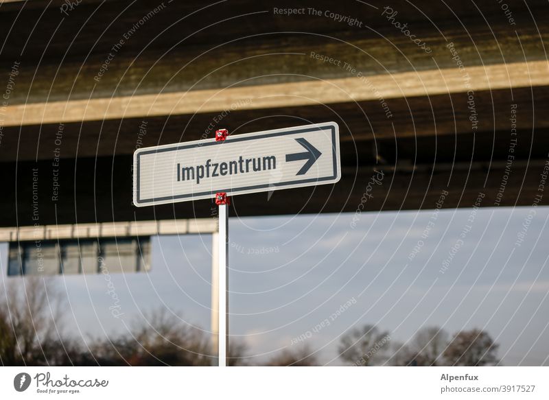 Impfzentrum rechts Impfung Virus impfzentrum covid-19 Medizin Coronavirus Gesundheit Pandemie Grippe Seuche Impfgegner COVID Infektionsgefahr Prävention