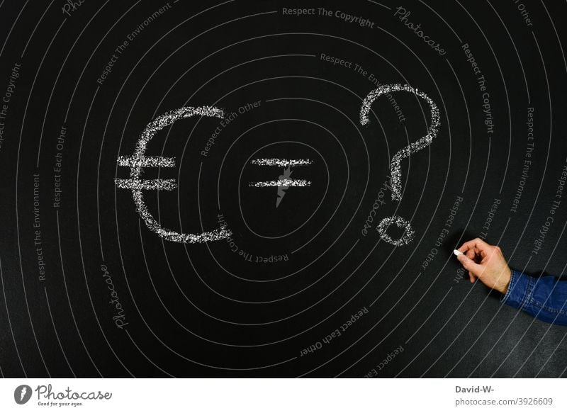 sich Gedanken über Geld machen Euro € Entwicklung ? Fragezeichen Zukunft Fragen Armut Kapitalwirtschaft Wirtschaft corona Tafel Kreide