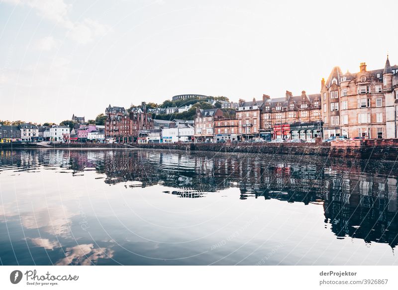 Hafen in Oban/Schottland bei Sonnenaufgang II Freizeit_2017 Joerg Farys derProjektor dieProjektoren Starke Tiefenschärfe Sonnenstrahlen Sonnenlicht Silhouette