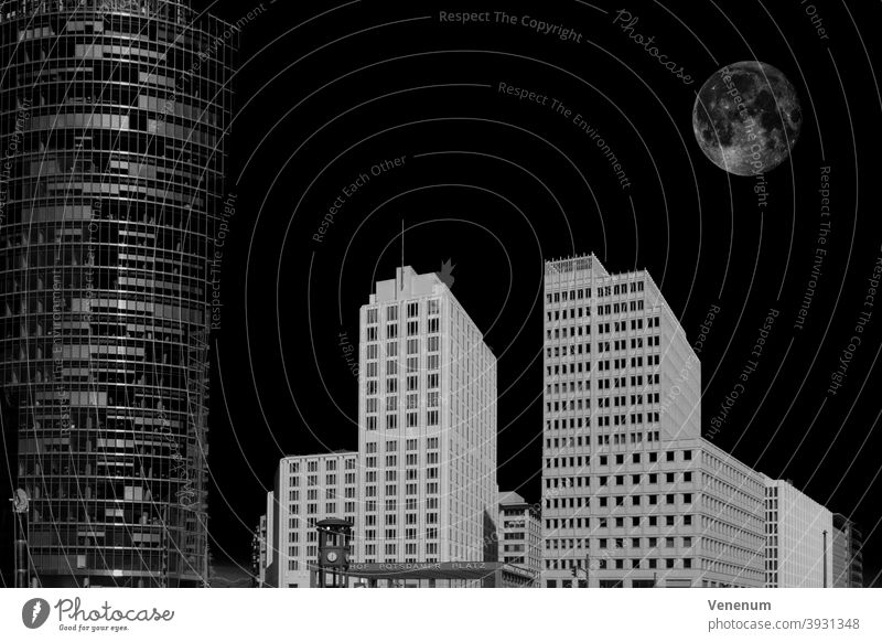 Hochhäuser in Berlin am Potsdamer Platz mit eingeschobenem Mond Kapital Straße Himmel keine Wolken Haus Häuser Fenster Blauer Himmel Hausfassade Hausfront