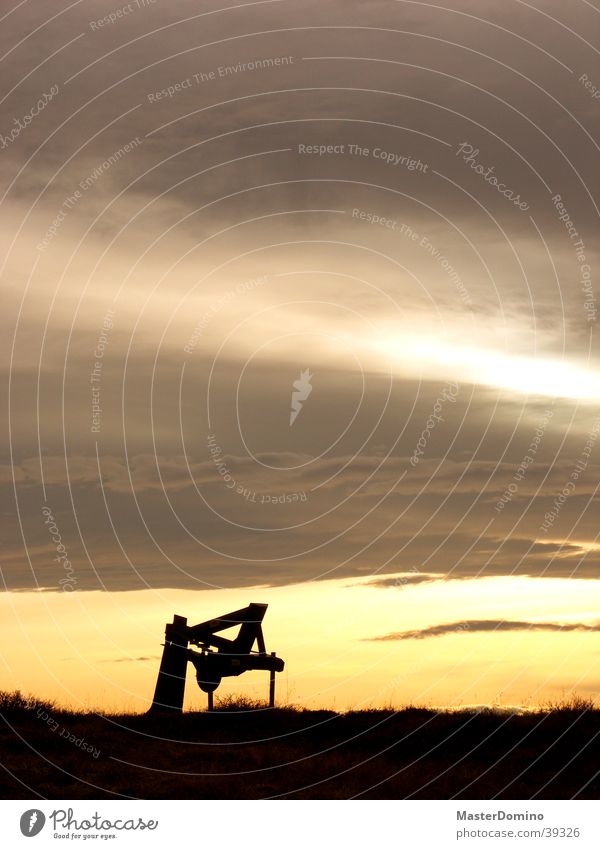 Mashine Wolken Sonnenuntergang Maschine Landwirtschaft Bauernhof Island Licht diffus Himmel Gerät