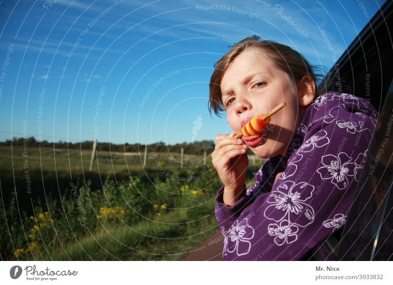 Erfrischung für unterwegs eis am stiel Sommer Eis am Stiel Speiseeis Autofahren Urlaubsstimmung genuss Lebensfreude Ferien & Urlaub & Reisen eiscreme Kindheit