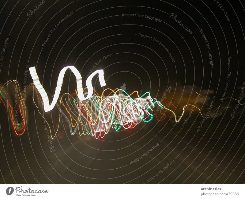 Lichtreise 1 Langzeitbelichtung Lampe Leuchtspur Neonlicht Design Nacht Verkehr Beleuchtung Unschärfe