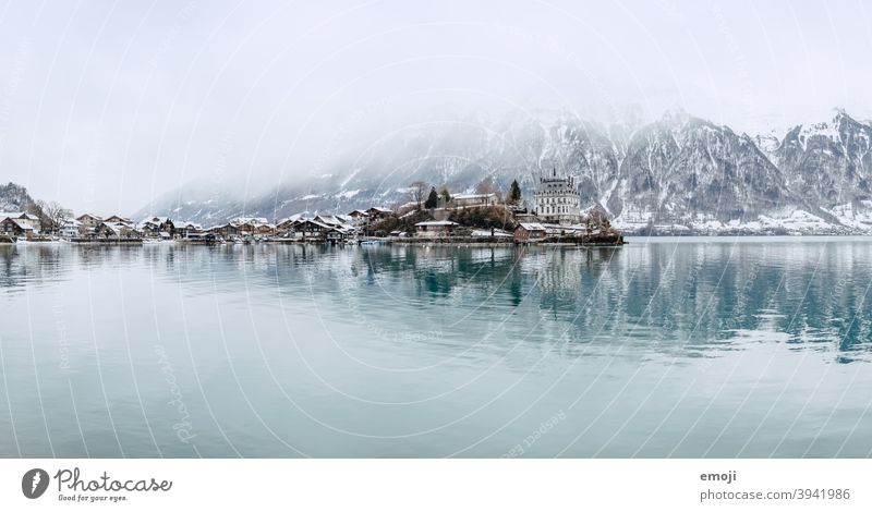 Iseltwald, Berner Oberland, Schweiz im Winter winter schnee berner oberland schweiz Berge u. Gebirge Alpen see wasser thun Brienzersee blau kalt tourismus