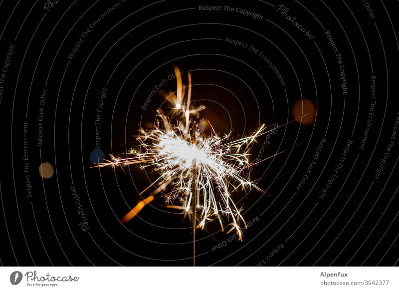 Hand-Feuerwerk Wunderkerze Wunderkerzen Silvester u. Neujahr Funken Licht Nacht Feste & Feiern Party Weihnachten & Advent brennen Freude hell leuchten