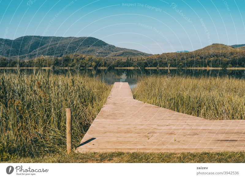 Blick auf den Banyoles-See, in Gerona (Katalonien, Spanien) friedlich entspannend Ruhe Farben rein Schauplatz Paradies ruhig Trödel Lagune außerhalb Spanisch