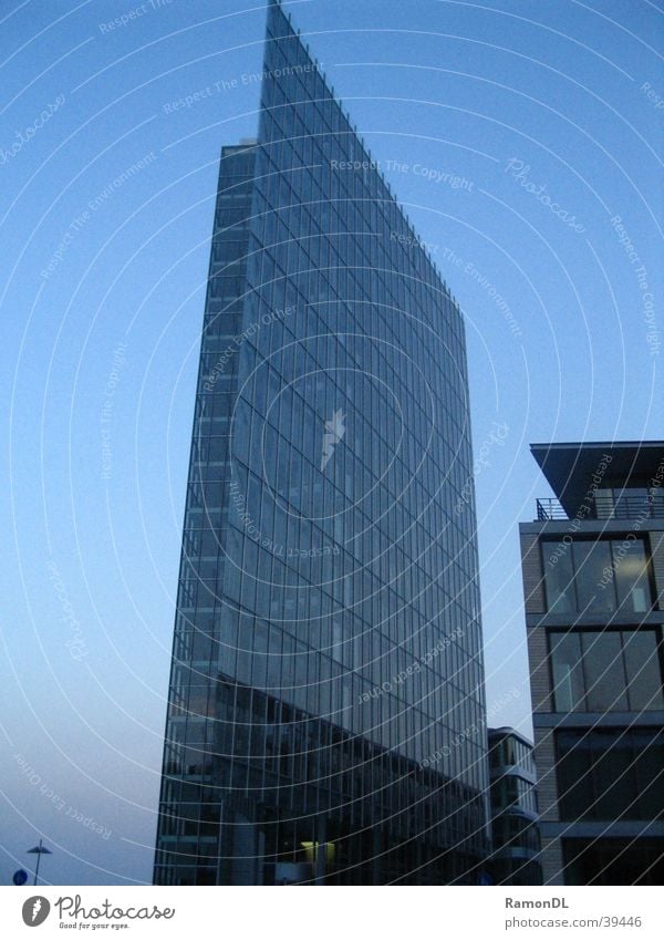 Glasgebäude Bürogebäude Stuttgart Hochhaus Haus Architektur modern