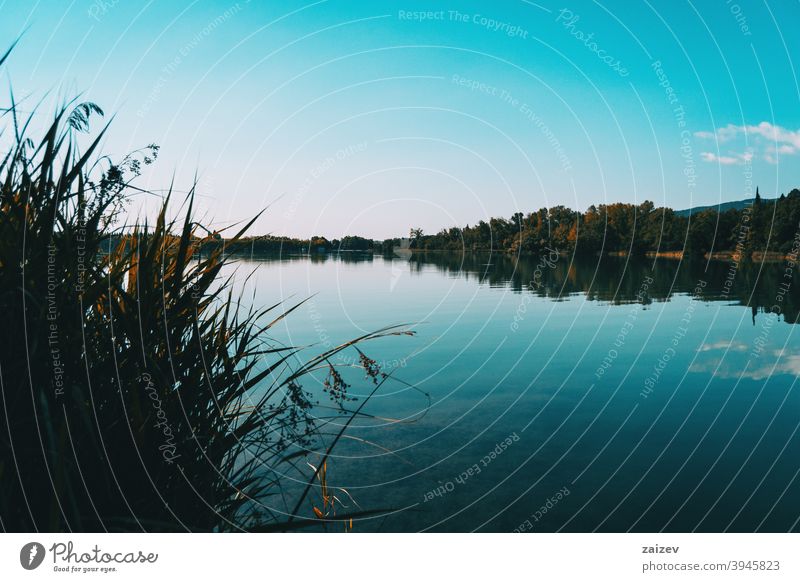 Blick auf den Banyoles-See, in Gerona (Katalonien, Spanien) friedlich entspannend Ruhe Farben rein Schauplatz Paradies ruhig Trödel Lagune außerhalb Spanisch