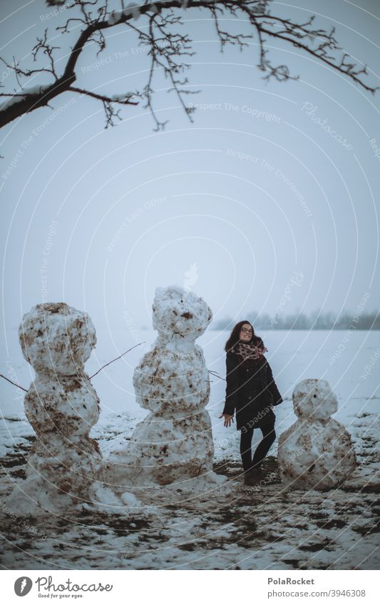 #A+# Schneemann-Familie Schneemann machen Winter Winterspaziergang kalt Außenaufnahme weiß Freude Spielen Jahreszeiten