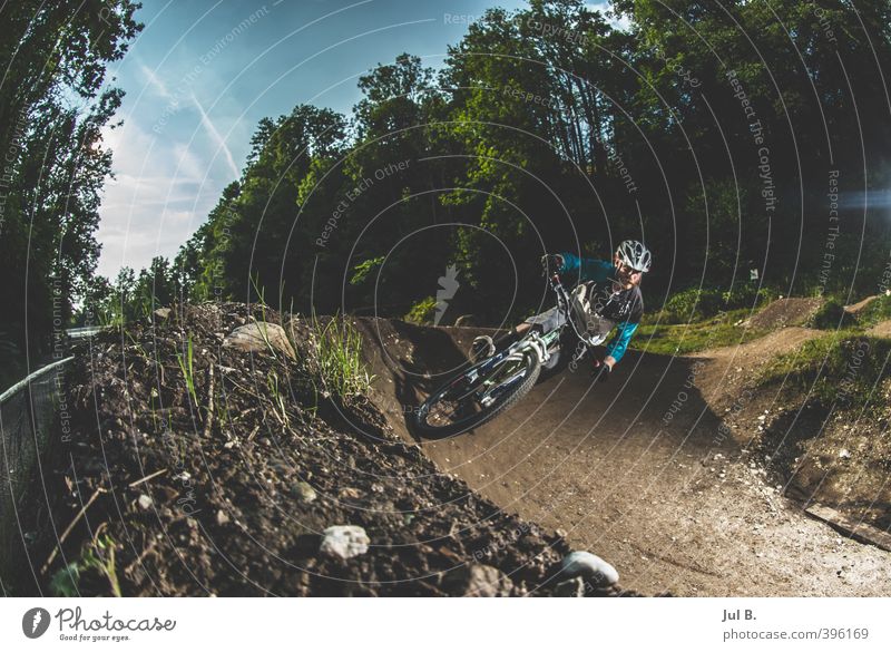 Dirt 4 Fahrradfahren maskulin Junger Mann Jugendliche Erwachsene 18-30 Jahre Umwelt Natur Landschaft Erde Wetter Schönes Wetter sportlich Coolness gut Farbfoto