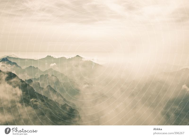 Monochrome Bergsilhouetten in Wolken-Nebel, Korsika ruhig Ferien & Urlaub & Reisen Ferne Freiheit Expedition Berge u. Gebirge wandern Natur Landschaft Erde Luft