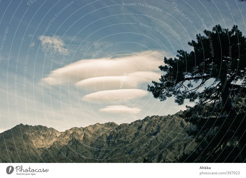 Interessante Wolkenformation über Bergrücken in Korsika Ferien & Urlaub & Reisen Abenteuer Ferne Freiheit Expedition Berge u. Gebirge wandern Natur Landschaft