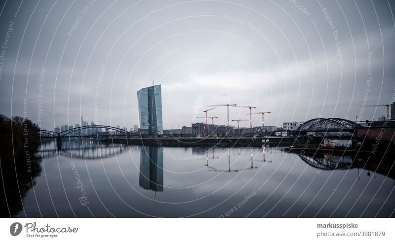 Skyline Frankfurt am Main Stil Architektur Bank Gebäude Großstadt Fassadenverkleidung Design Revier Saum Gesicht Finanzen fließen Vorderseite Glas hoch