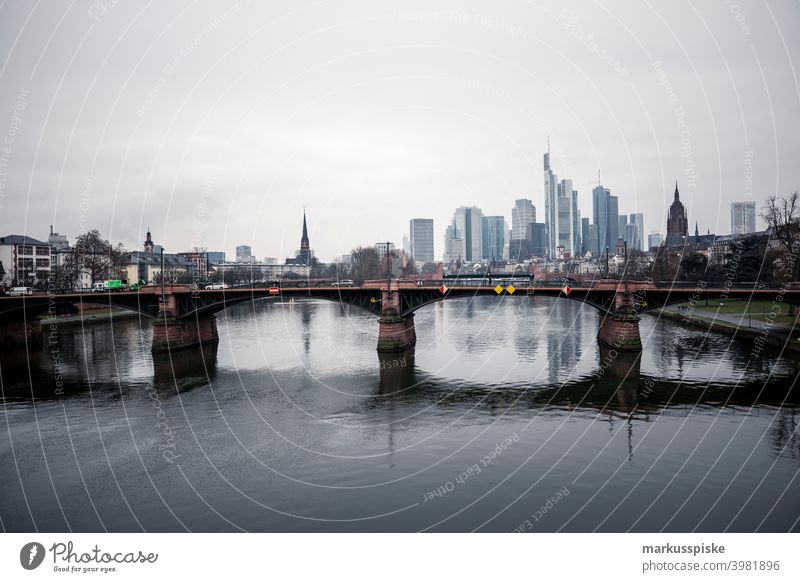 Skyline Frankfurt am Main Stil Architektur Bank Gebäude Großstadt Fassadenverkleidung Design Revier Saum Gesicht Finanzen fließen Vorderseite Glas hoch