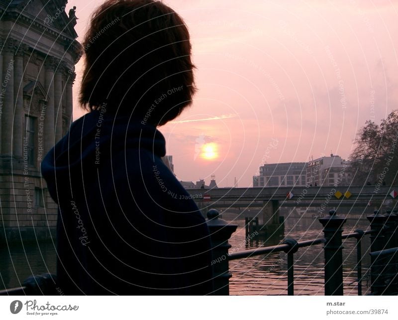 Sehnsucht - Sonne Abend Sonnenuntergang Spree Frau Brücke Abenddämmerung asturia Berlin