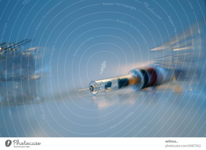 Und wieder eine Spritze ... Einwegspritze Schutzimpfung Corona Impfung Vorbeugung Impfstoff Covid19 Coronavirus Virus Diabetes Thrombose Influenza Cortison