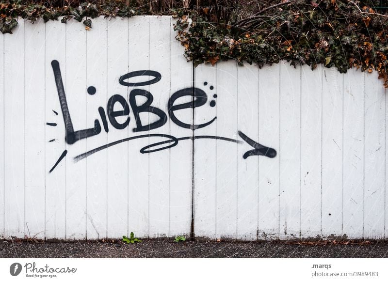 Liebe Verliebtheit Romantik Gefühle Außenaufnahme Graffiti Schriftzeichen Wand Menschenleer Partnerschaft Valentinstag Zusammensein Mauer Treue Liebeserklärung