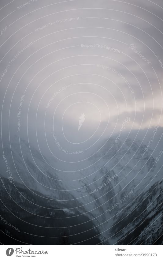 Berge im Abenrot Abendrot bergwelt Felsen Schweiz sonneuntergang Wolkenhimmel