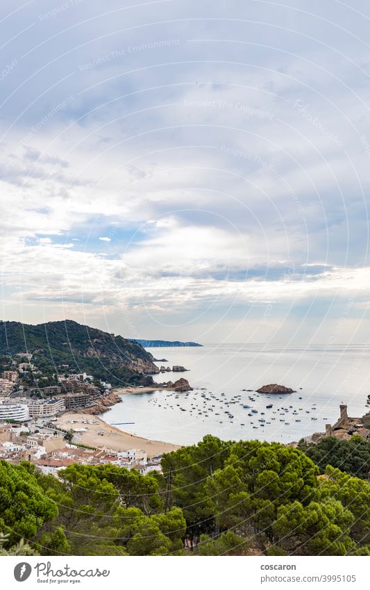 Blick auf das Dorf Tossa de Mar, Katalonien, Spanien Bucht Strand blau brava Großstadt Küste costa Costa Brava Ausflugsziel Europa Fort Festung Girona Erbe