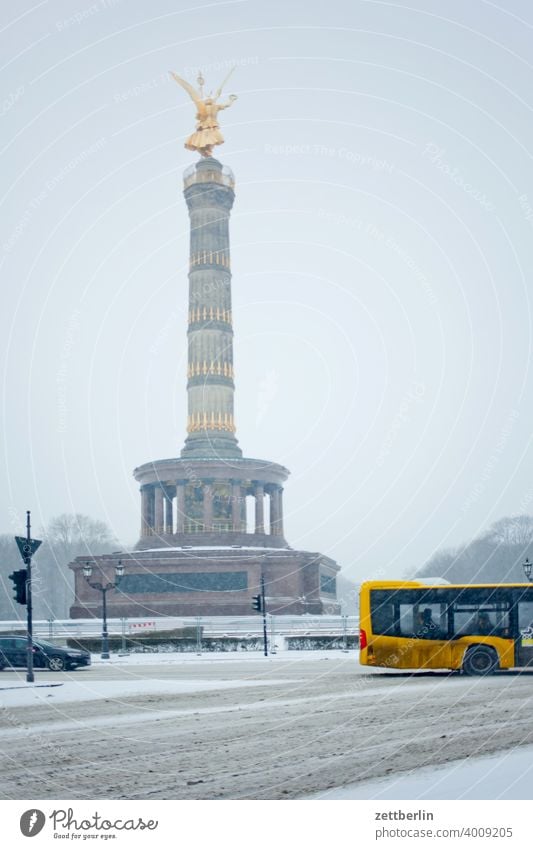 Siegessäule im Winter abend baum berlin blattgold denkmal deutschland dämmerung eis else feierabend figur frost goldelse großer stern hauptstadt himmel kalt