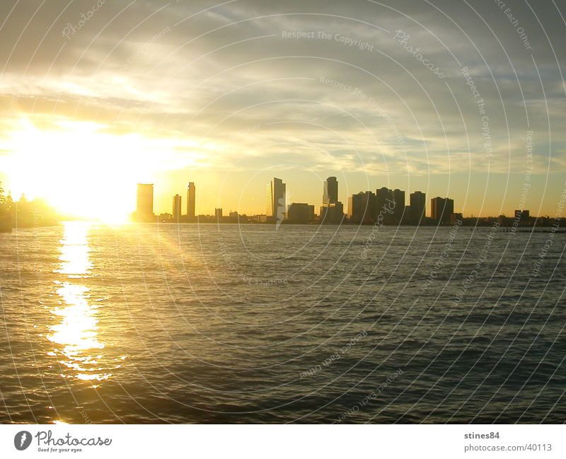 Newark Nacht Sonnenuntergang Hochhaus New York City New Jersey Meer Vancouver Skyline