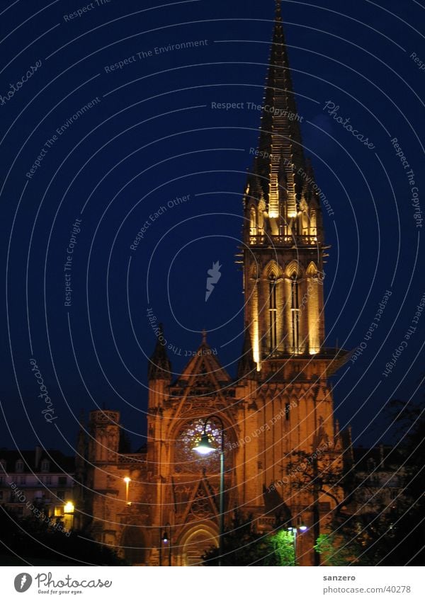 Kirche in der Nacht Langzeitbelichtung historisch Bauwerk Religion & Glaube Dom