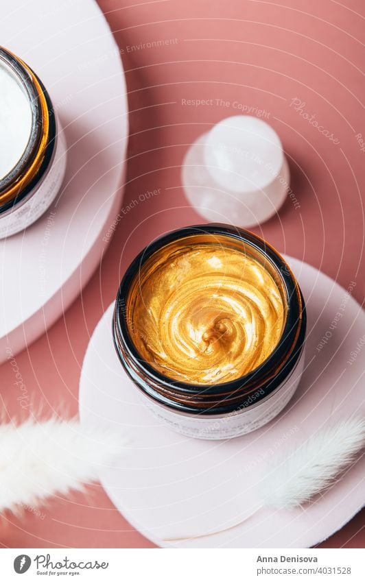 Skincare-Bestseller Kosmetik-Tiegel Sahne Glas Gesicht Hautpflege Erdöl Mundschutz liquide Serum golden organisch Behandlung Gesichtsbehandlung Frau Container