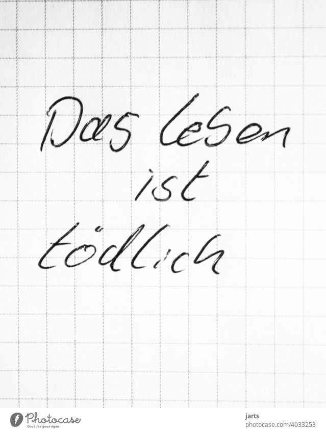 Notiz Leben Tod schreiben Erkenntnis Spruch lebensweisheit Weisheit Wahrheit Schriftzeichen Textfreiraum unten Hintergrund neutral Menschenleer Gedanke