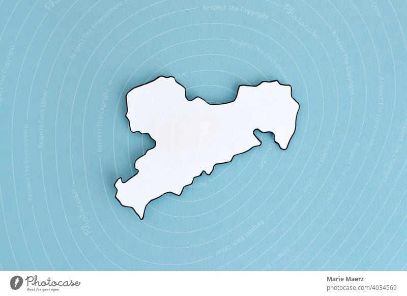 Bundesland Sachsen als Papier-Silhouette Strukturen & Formen Grafik u. Illustration abstrakt Hintergrundbild Hintergrund neutral einfach weiß Design