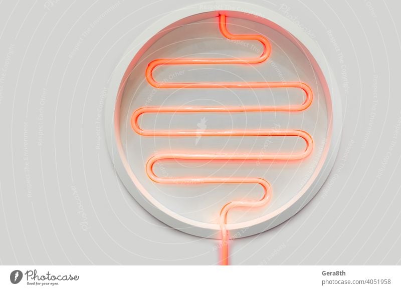 Heizung mit rotem Heißrohr auf weißem Hintergrund abstrakt Wegbiegung hell Dekoration & Verzierung Design Element glühen Heizkörper heiß Grafik u. Illustration