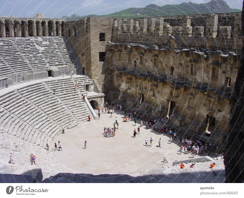 Theater in Aspendos Farbfoto Außenaufnahme Tag Licht Schatten Sonnenlicht Zentralperspektive Ferien & Urlaub & Reisen Tourismus Sightseeing Sommerurlaub Tribüne