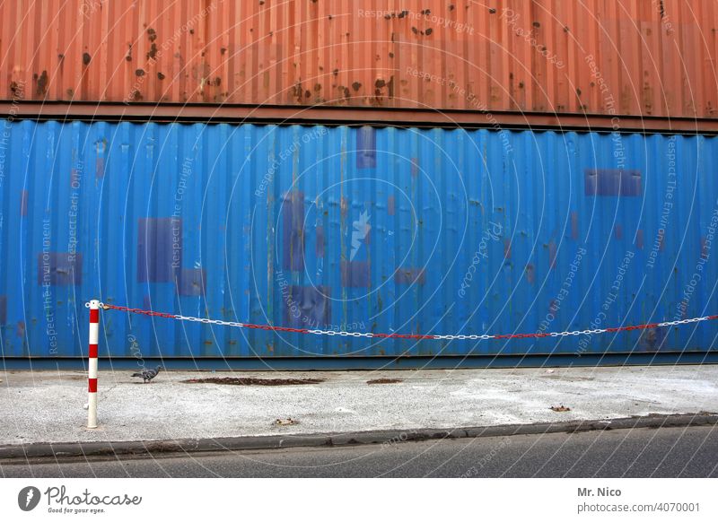 Sicherheitsabsperrung Container Güterverkehr & Logistik Warenlager Industrieanlage Fabrik Stahl Metall Industriegelände Hafen Spedition Lagerplatz Ordnung eckig