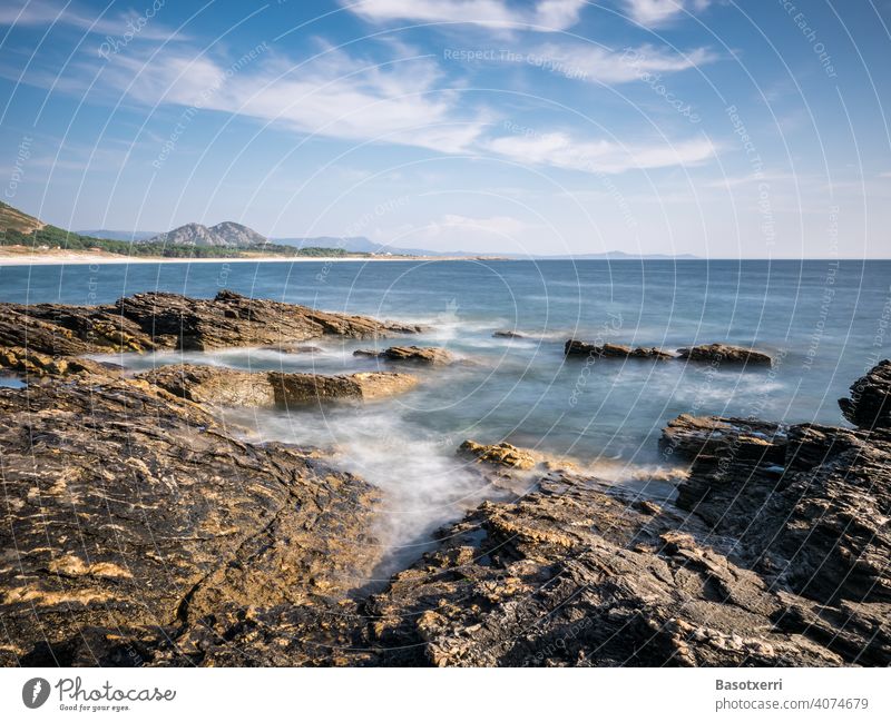 Felsige Atlantikküste bei Punta Lariño, Galicien, Spanien Felsen Felsküste Ozean Meer Wasser Küste Stein Wellen Brandung Landschaft Außenaufnahme Farbfoto Natur