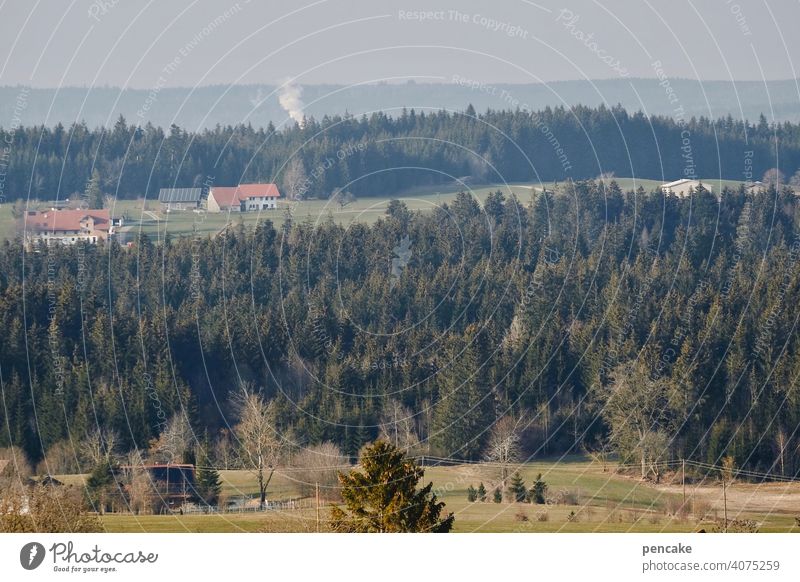 auenland ist keine insel Allgäu Baden-Württemberg Oberschwaben Landschaft Hügel Wald Wiesen Bauernhof Auenland Rauchwolke Aussicht Fernblick Panorama Isny