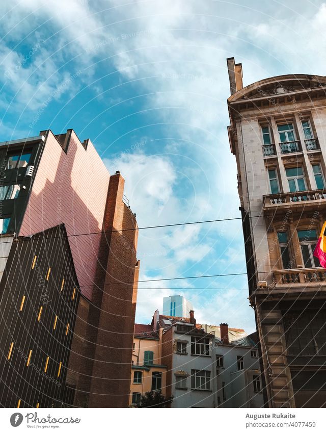 Straße in Belgien, Brüssel. Sonniger Sommertag Großstadt Stadtleben Städtereise Ferien & Urlaub & Reisen Außenaufnahme Hauptstadt Tourismus Farbfoto Lifestyle