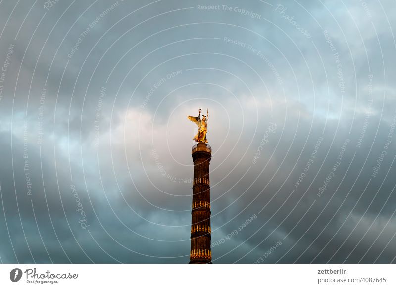 Siegessäule again abend baum berlin blattgold denkmal deutschland dämmerung else feierabend figur goldelse großer stern hauptstadt himmel mahnmal menschenleer