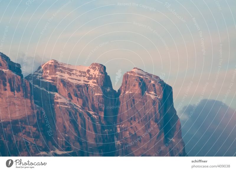 Mädchenberge Umwelt Natur Landschaft Wolken Klima Klimawandel Schönes Wetter Felsen Alpen Berge u. Gebirge Gipfel Schneebedeckte Gipfel rosa Morgendämmerung