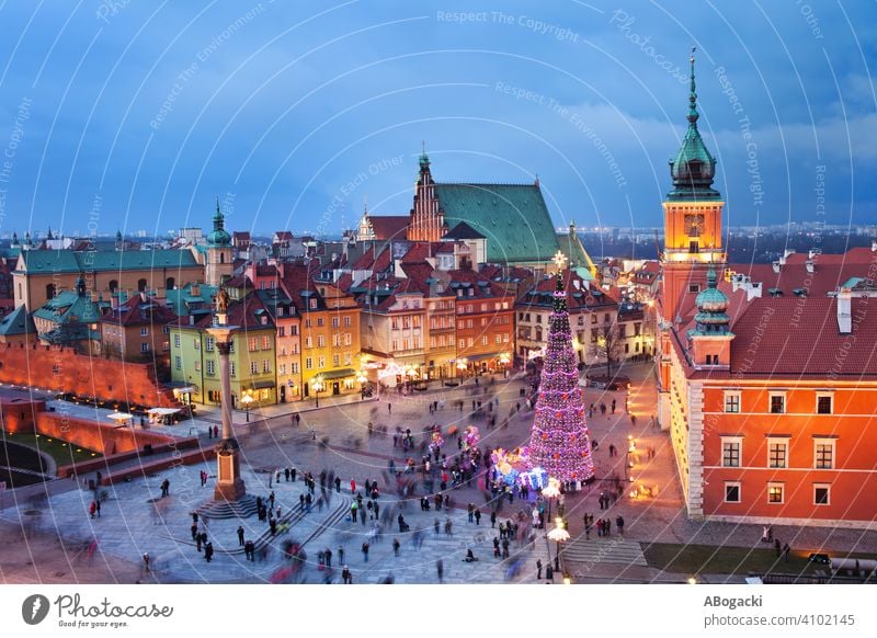 Altstadt von Warschau bei Nacht oben Architektur Anziehungskraft Gebäude Burg oder Schloss Großstadt Stadtbild Kultur Abenddämmerung Dämmerung Lichter