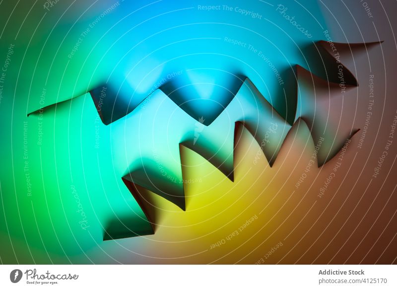 Farbverlauf bunter abstrakter Hintergrund mit geometrischen Formen Farbe neonfarbig Winkel mehrfarbig Regenbogen Vorlage Steigung Textur Geometrie