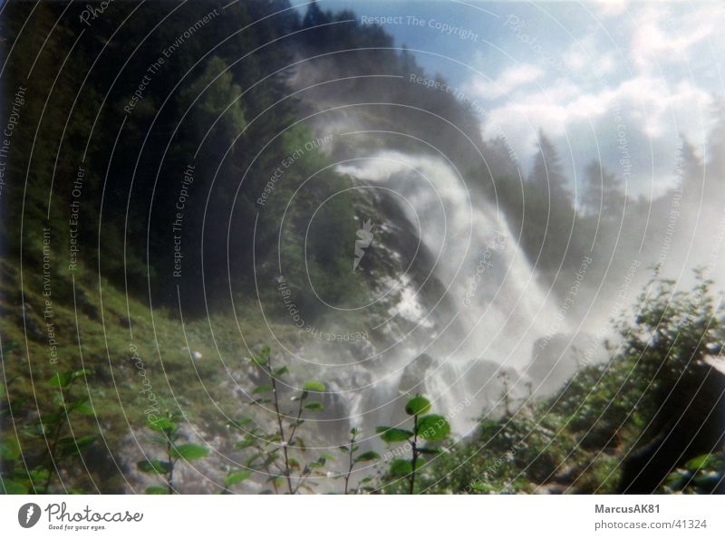 Wasserfall Berge u. Gebirge