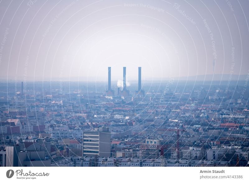 berliner kraftwerk mit dunstiger luft Antenne Air Architektur Atmosphäre Berlin Gebäude Zentrum Schornstein Großstadt Klima Ökologie Energie Umwelt