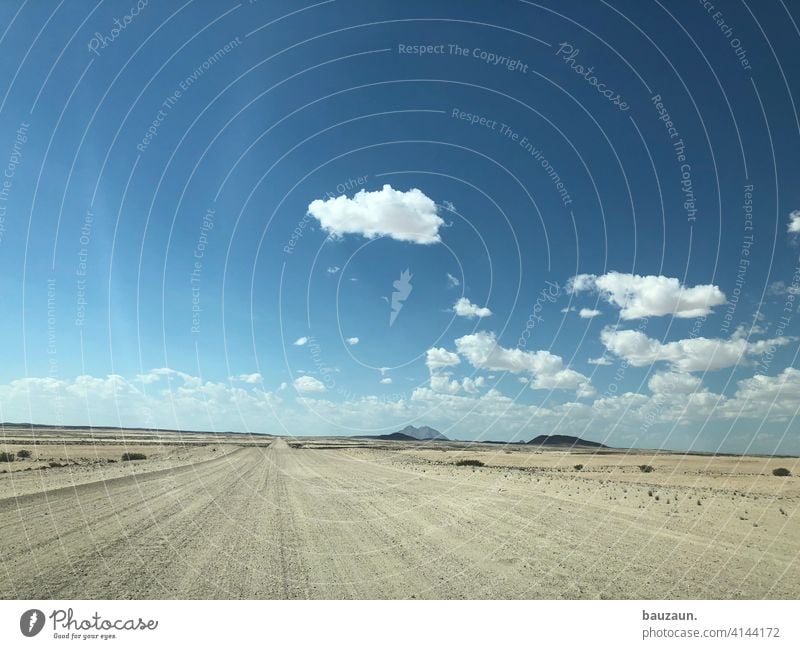 und weiter geht's. Wüste Himmel Sand Stranddüne heiß trocken Einsamkeit Ferien & Urlaub & Reisen Landschaft Farbfoto Menschenleer Ferne Tourismus Abenteuer