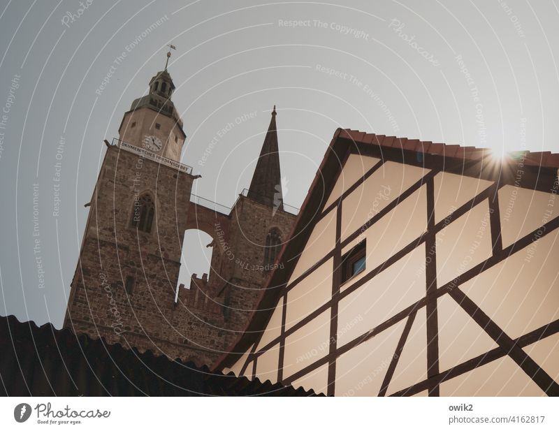 Doppelspitze Jüterbog Brandenburg Kirche Haus Bauwerk Gebäude Architektur Kirchturm Kirchturmspitze Mauer Wolkenloser Himmel Wahrzeichen Sehenswürdigkeit