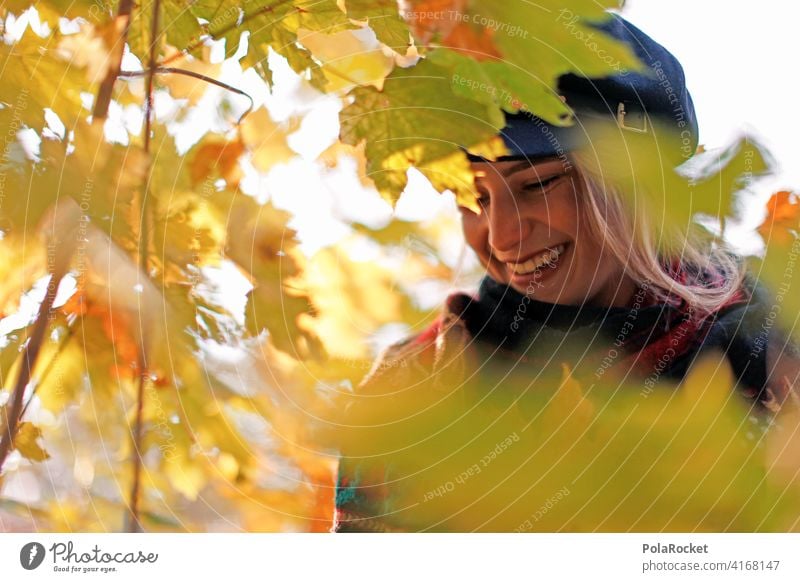 #A9# Blick in den Herbst Model frau gesicht herbst herbstlich Herbstfärbung Herbstbeginn Herbstwald Herbstlandschaft Herbststimmung Junge Frau Natur erleben