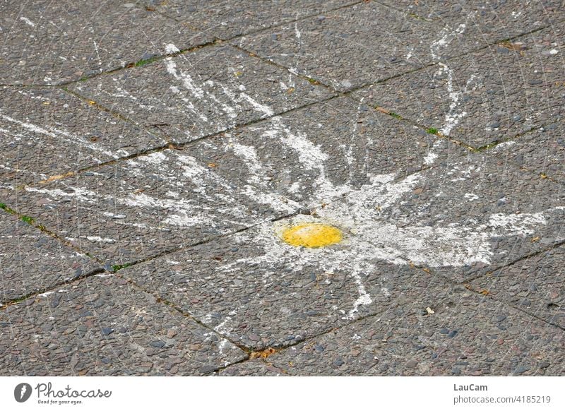 Spiegelei auf dem Bürgersteig Ei Graffiti Straße Frühstück Ernährung Eigelb Eiweiß Mahlzeit Lebensmittel Cholesterin Nahaufnahme Malerei Streetart Gesundheit