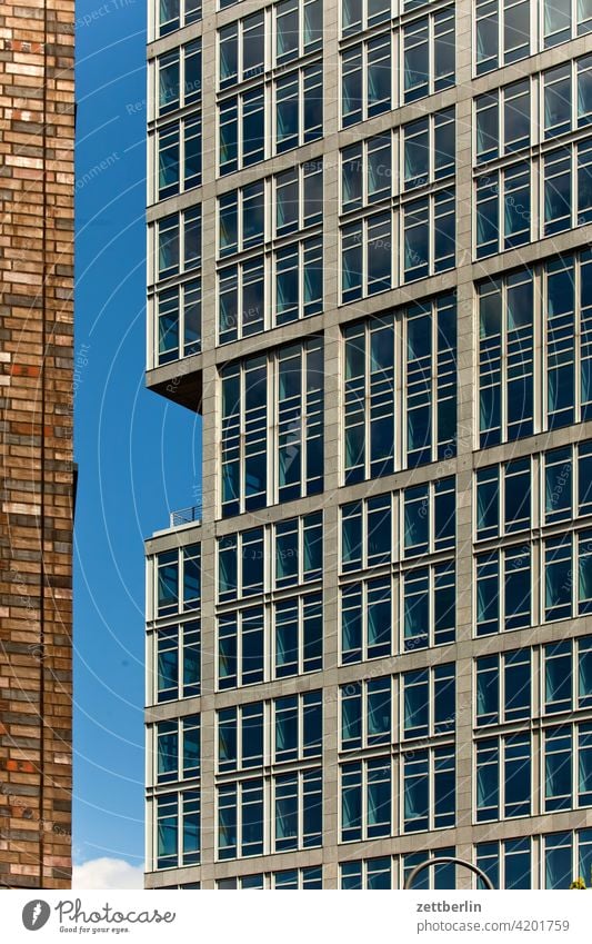 Neubaufassade architektur berlin büro city deutschland froschperspektive hauptstadt haus himmel hochhaus innenstadt mitte modern neubau platz skyline tourismus