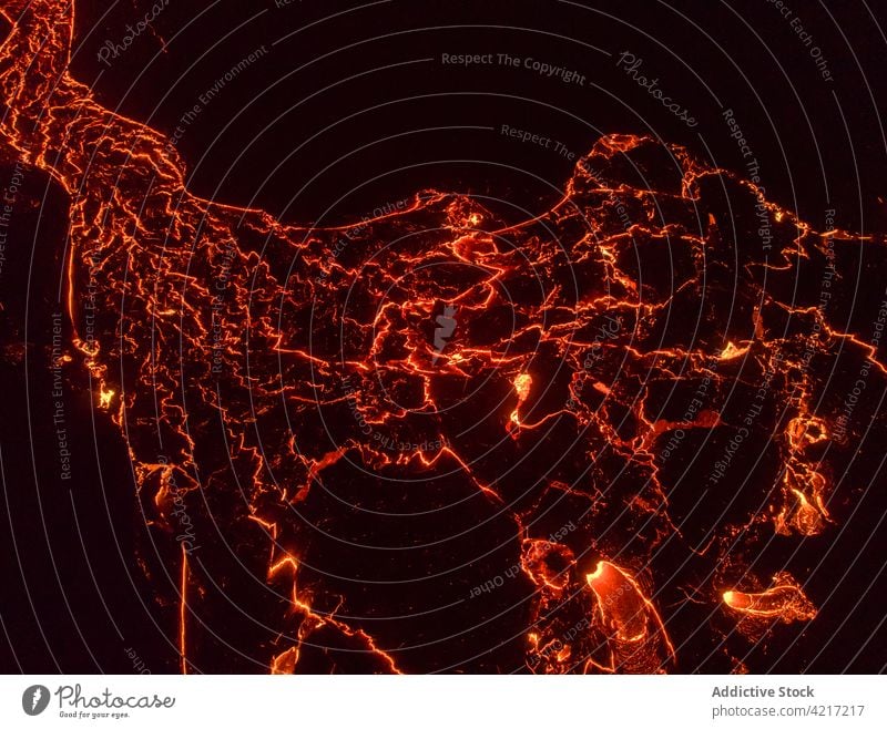 Ausbruch des Vulkans Fagradalsfjall in Island fagradalsfjall Lava Magma Rauch Berge u. Gebirge rot heiß Natur vulkanisch Eruption Krater aktiv Gefahr Geologie