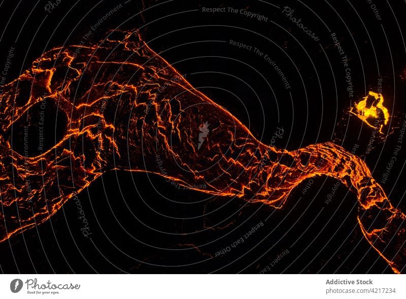 Ausbruch des Vulkans Fagradalsfjall in Island fagradalsfjall Lava Magma Rauch Berge u. Gebirge rot heiß Natur vulkanisch Eruption Krater aktiv Gefahr Geologie